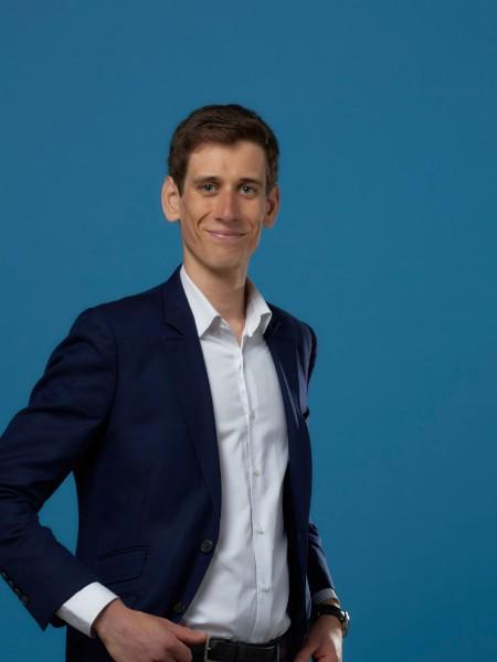 Me Adelus avocat à Paris